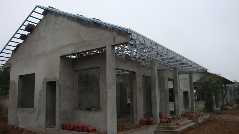 thi công khung kèo thép cho mái lợp ngói tại ba Vì thi công khung kèo thép cho
mái lợp ngói tại ba Vì